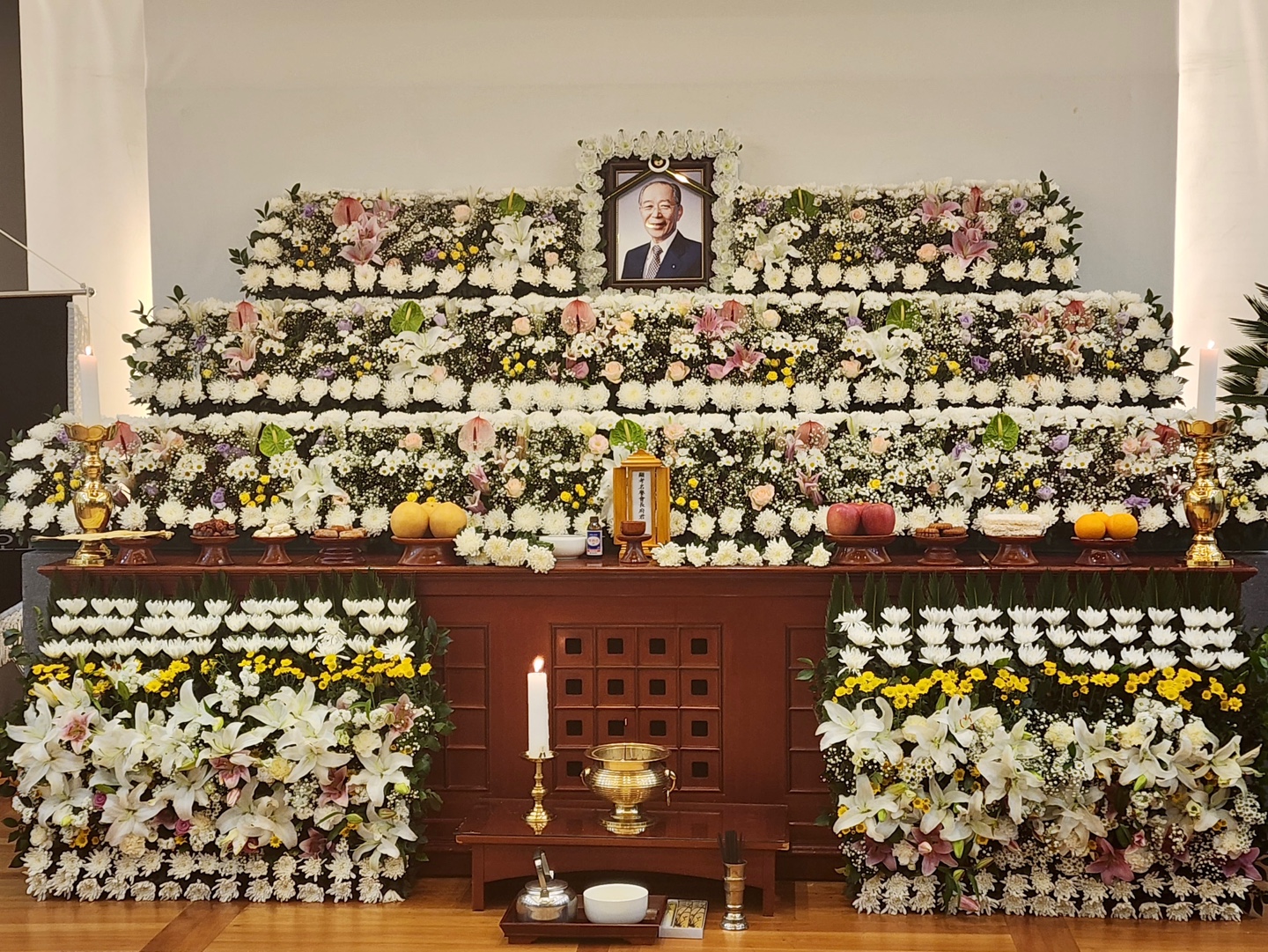 "신약개발 제약보국 이념 실천...거목 떠나서 애통"
