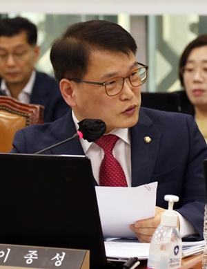 이종성 "렉키로나 허가, 문재인 정부 치적쌓기용"