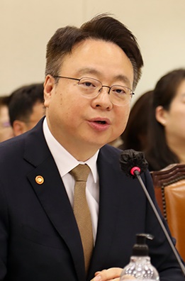 복지장관 "비대면진료 부작용, 이렇게 많을지 미처 몰라"