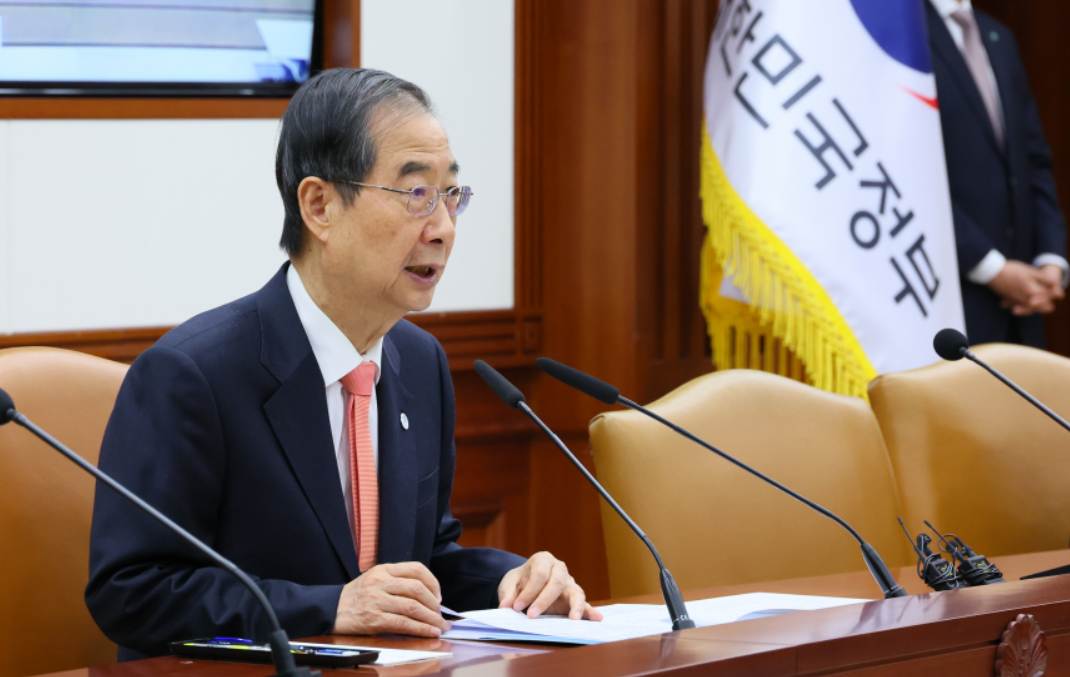 한덕수 총리 "의대증원 지금 안하면 더 심각한 위협"