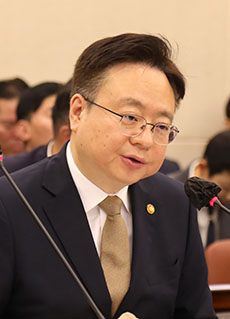2025년까지 의대 정원 확대...1곳당 최소 80명 이상