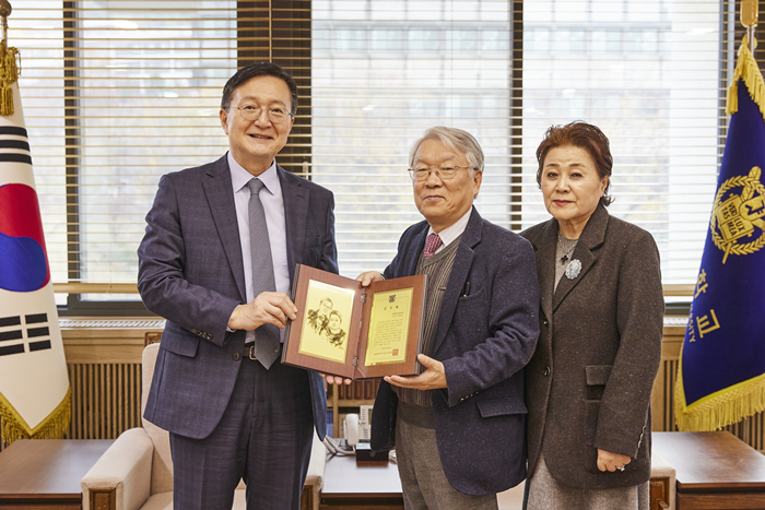 서울대 약대 심창구 교수, 모교 발전기금 1억원 쾌척