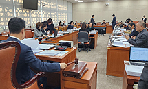 병원지원금·약국폭행방지법 순항…공적처방전은 보류