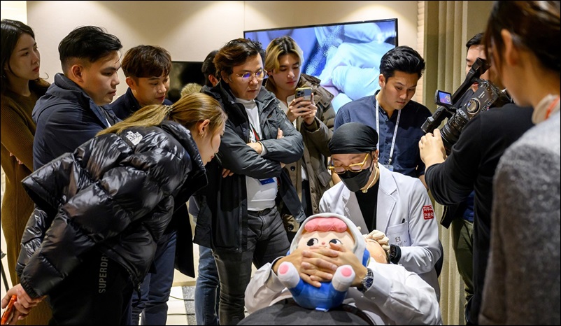 휴젤, 글로벌 의료 최신지견 공유…태국시장 공략 