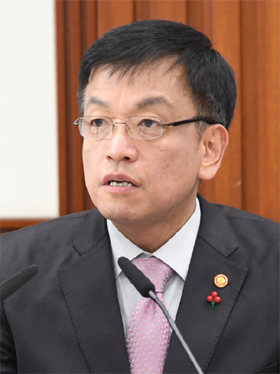 오늘 취임한 최상목 부총리 "민생경제 회복에 총력을"