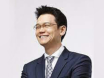 "약사가 백신놓고 건강관리하는 캐나다는 어떠세요?"