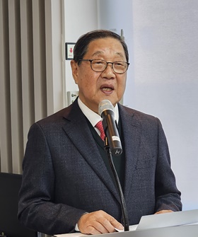 "어쩌다 병원약사, 행복했어요"....선배들의 감동 회고록