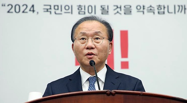 윤재옥 "의대증원, 필수의료 기본전제…의사가 앞장서야"