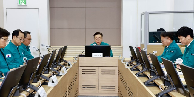 의사 집단행동 주도자, 경찰 직접수사…불응 시 체포영장