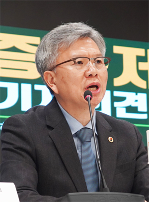 의협 비대위 "총궐기 시점 곧 결정"...의-정 대치 장기화 