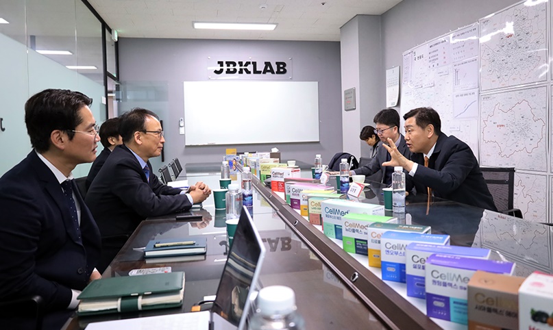 김관영 전북도지사, 제이비케이랩 성남 본사 방문