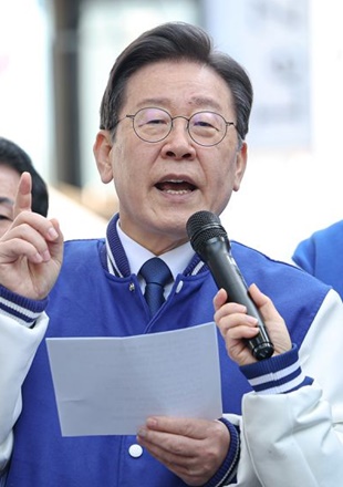 이재명 "대통령, 의대 2천명 집착말고 사회합의 나서야"