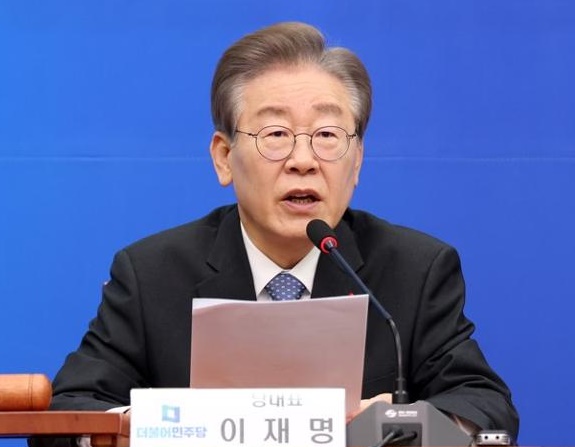 이재명 "총선 후 의정갈등 해결할 보건의료 특위 구성"
