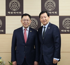 약사회, 박호영 유통협회 집행부와 상호 협력 