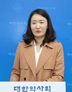 소분 건기식 약국 전용제품 나올까…약사회, 콜마와 제휴