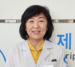 "약으로 몸을, 그림으로 마음 치유하는 약사이고 싶어요"