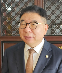 약사회장 선거 유력 후보 박영달, 약사회 부회장직 사퇴 