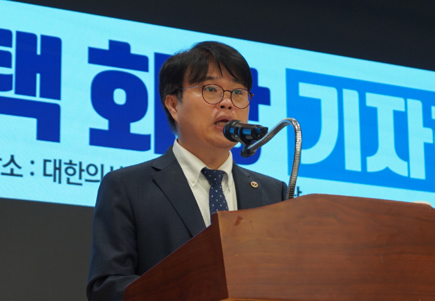 임현택 "탄핵 언급가치도 없어...가을 전공의 채용 꼼수"