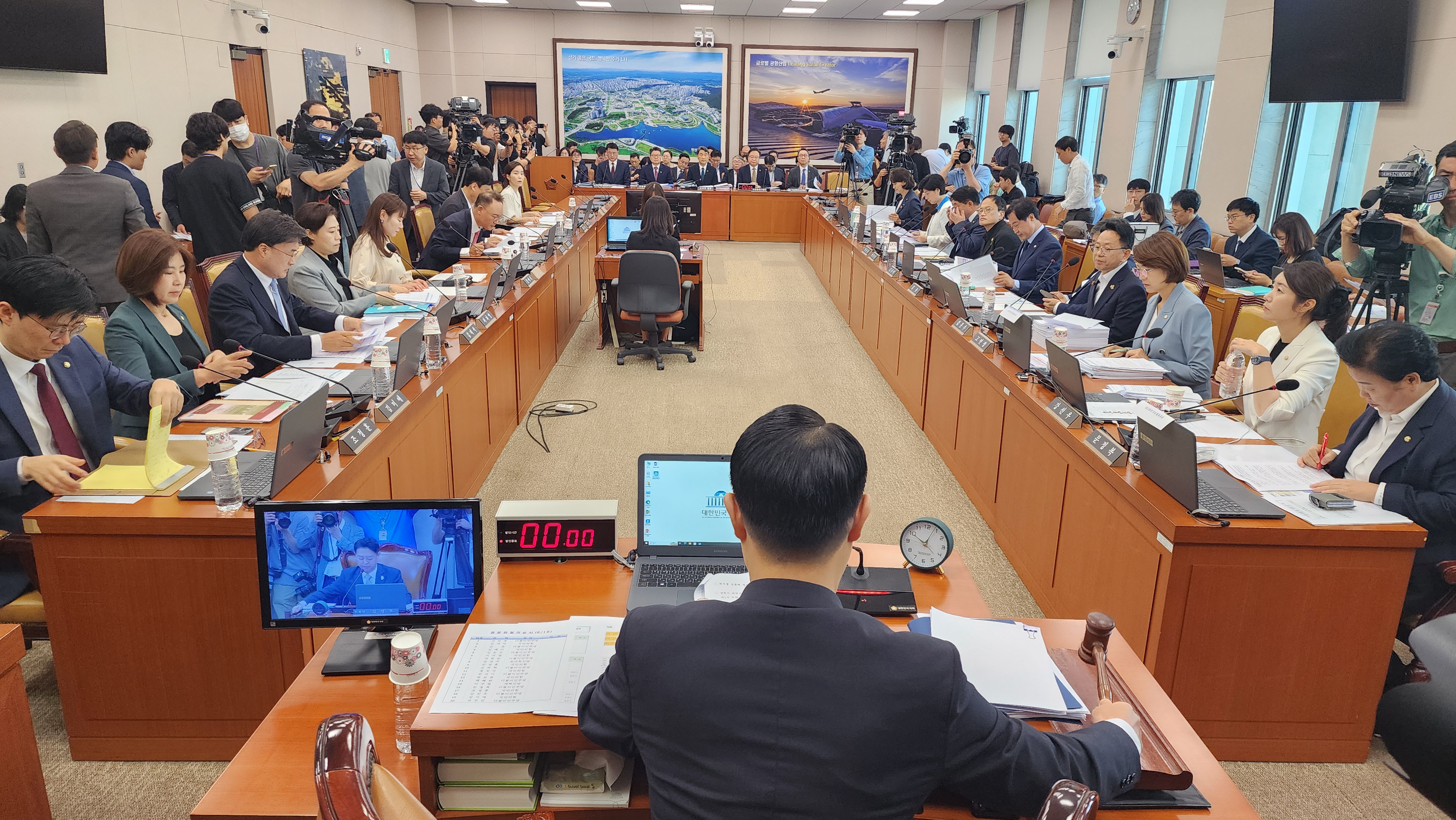 의대 정원 배정위 회의록 파기...김영호 위원장 "국회 조롱"