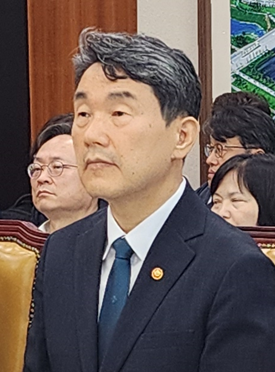 "내년되면 의사, 전문의 0명" Vs "돌아와야 의료개혁"