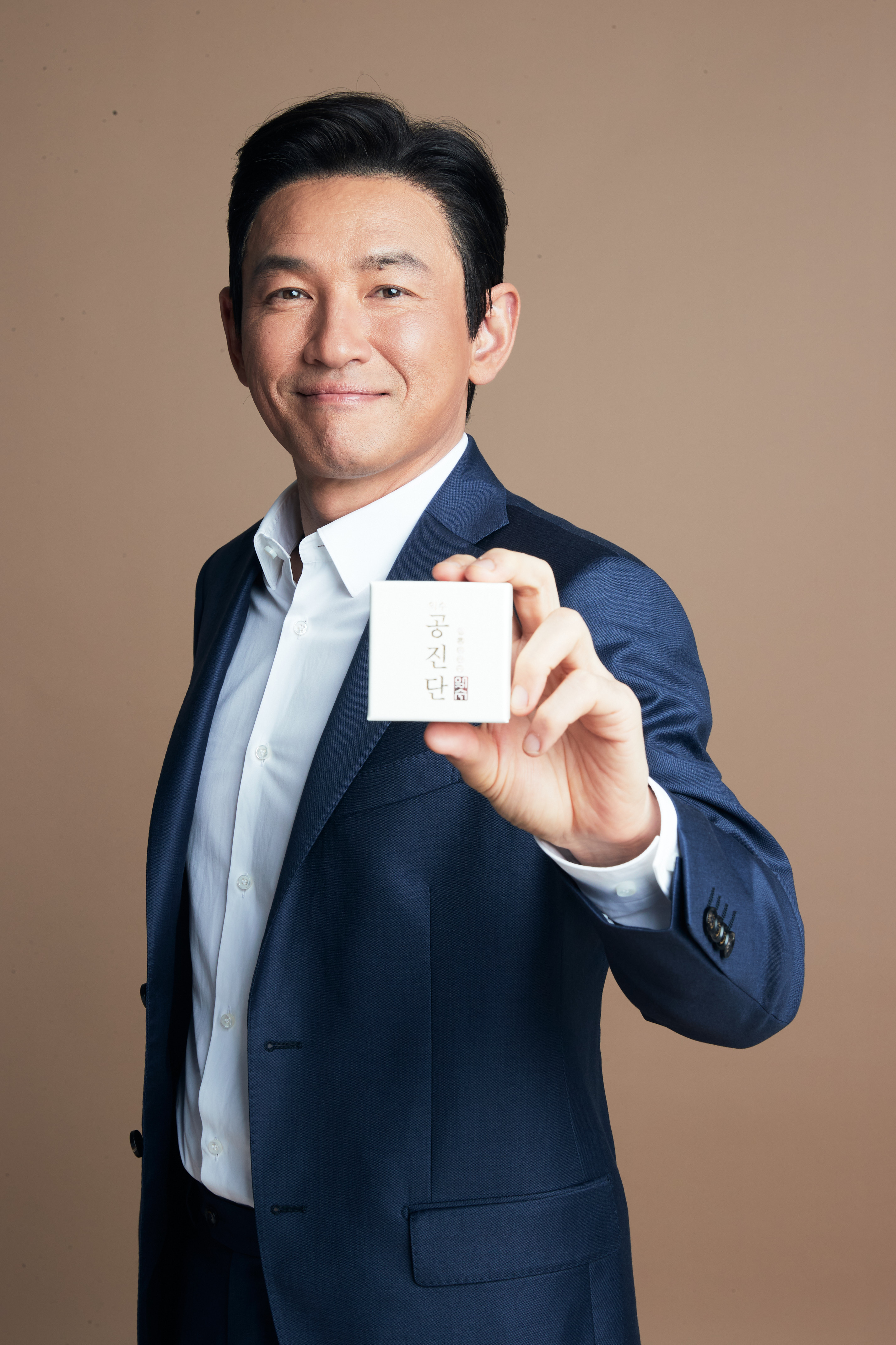 익수제약 '익수 공진단' 광고모델에 배우 황정민 발탁 