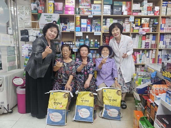 성북구약, 한가위 맞아 관내 어르신들에 사랑의쌀 전달