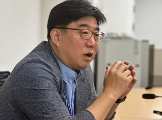 "대통령·정부, 의료대란 해결하려면 의사와 협상해야"