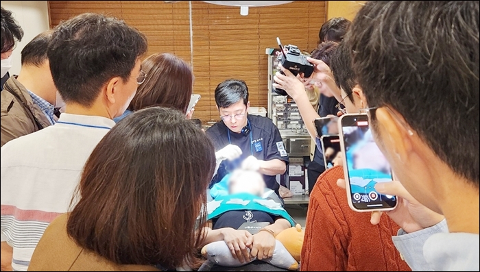 휴젤, '봉합사X톡신' 병행시술 트레이닝 세미나 진행 