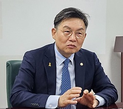 김윤 "ADHD 치료제 처방 절반이 비급여…부작용 우려"