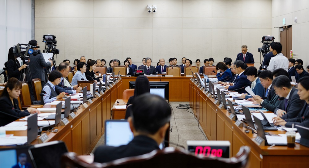 닥터나우 제휴약국 불법 논란...정진웅 대표 국감증인 확정
