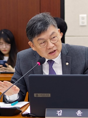 "사과가 탈모예방"…쇼닥터·약사 '1년 자격정지법' 시동