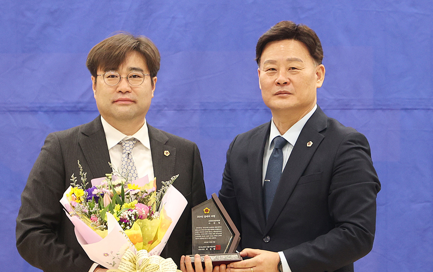 이진형 경기도의원, 민주당 '올해의 의원' 선정