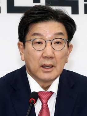 권성동 "여의정 대화 재개…의료개혁 지혜 모을 것"