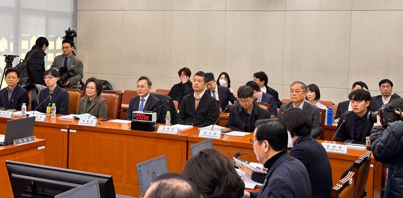의대정원 추계법 '의결권·위원 구성' 놓고 이견 
