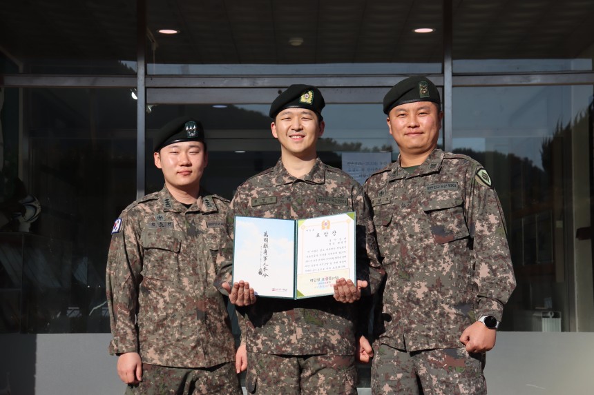 병영에서 주경야독...현역 장병, 약사국시 합격