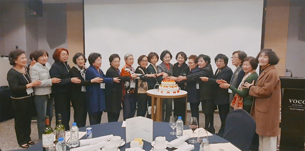 숙명약대 개국동문회, 권영희 회장 축하연·이사회