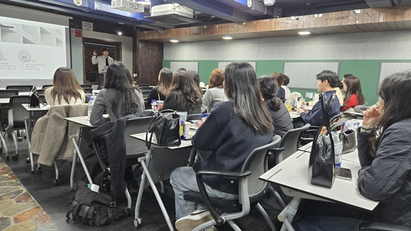 고려대 약대 교우회, 선배약사들 초빙해 개국세미나