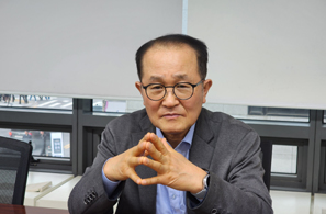 바이오 CDMO 지원법, 대기업만 혜택?..."전략적 선택"