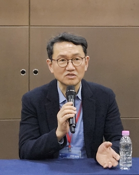 "R&D 예산 삭감에 신약개발 토양 붕괴"...약학자의 일침  