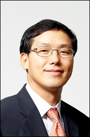 일성아이에스, 윤석근·윤종호·엄대식 3자 각자대표 가동