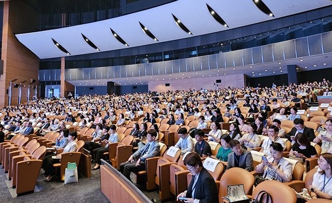 "항생제 관리에 약사 역할 확대"...병원약사 1400명 집결
