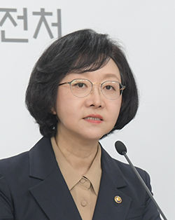 국무회의 참석한 오유경 처장의 '셀프 홍보' 통했나