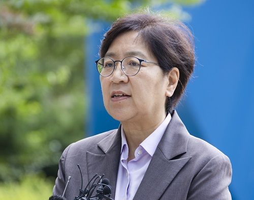 정은경, 배우자 주식 경찰 고발에 "파악 후 말씀드리겠다"