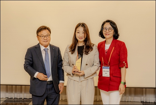 팜비오, 박예현 이대의대 교수에게 봉화연구비 전달