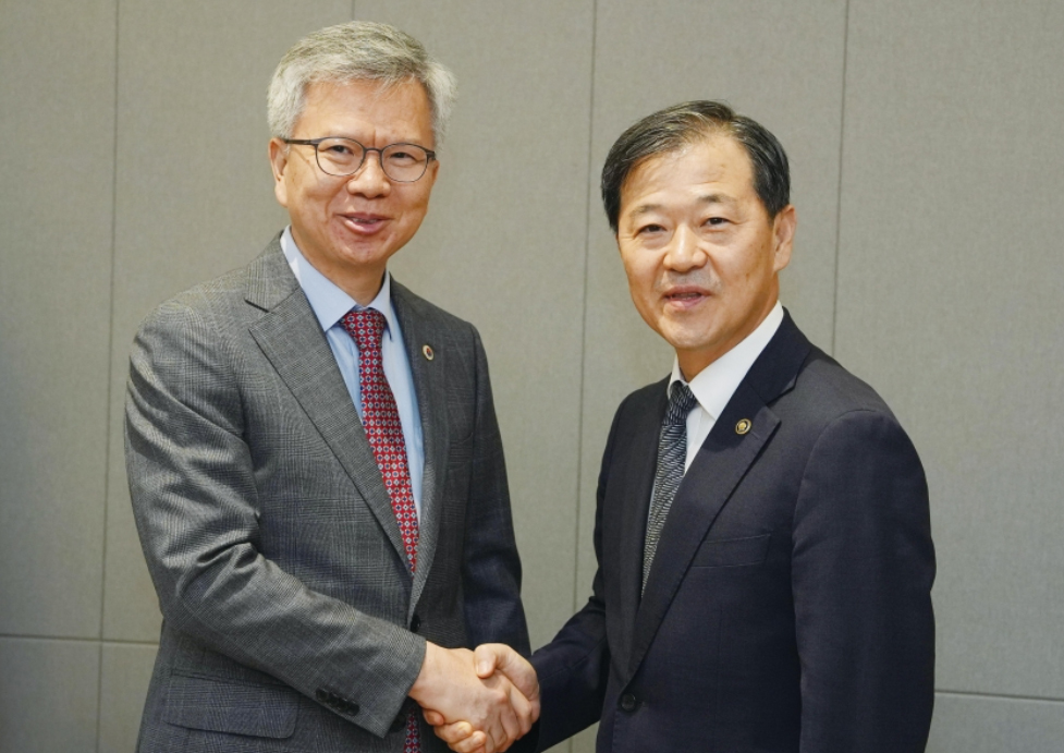 의협, 이형훈 2차관 만나 의료사태 조속 해결 공감대