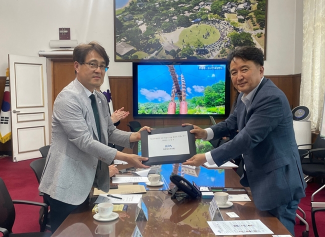 충북도약, 김영환 도지사에 돌봄통합법 조례 협조 요청