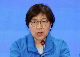 창고형약국 사전심의제?...정은경 "약사·소비자 의견부터"