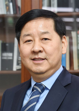 구윤철 경제부총리 후보자 부인, 약사 면허대여 의혹