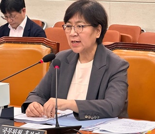 정은경 청문보고서 채택 오늘 결정…여야 합의 난항