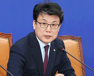"의대생 복학 다행…정부와 의료정상화·의료개혁 박차"